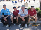 KAU-Petanquen soturit tauolla. Vasemmalta Pentti, Reijo, Timo A. ja Alpo.